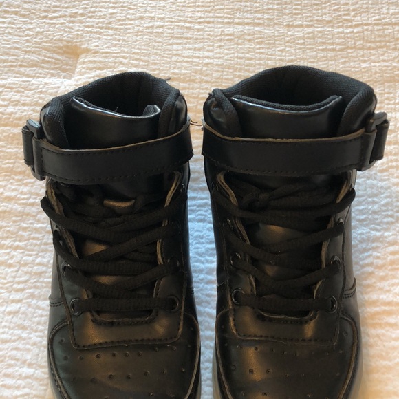 EUC High Top LED Black Vegan Leather Light Up USB Flashing Sneakers for Kids - Picture 6 of 17